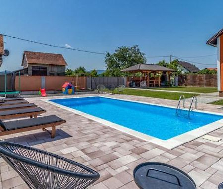 Holiday House Sweet Home Оточац Экстерьер фото