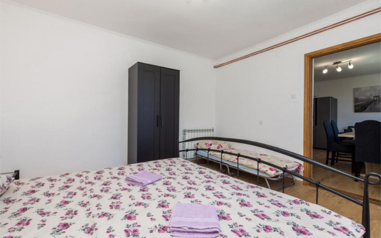 Holiday House Sweet Home Оточац Экстерьер фото