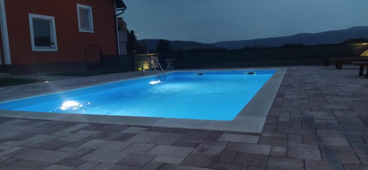 Holiday House Sweet Home Оточац Экстерьер фото