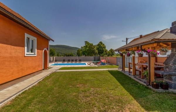 Holiday House Sweet Home Оточац Экстерьер фото